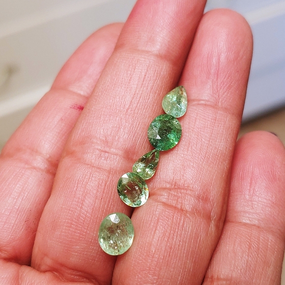 Sale! 5 carats natural loose Pariaba tourmaline loose gemstones - Picture 13 of 14